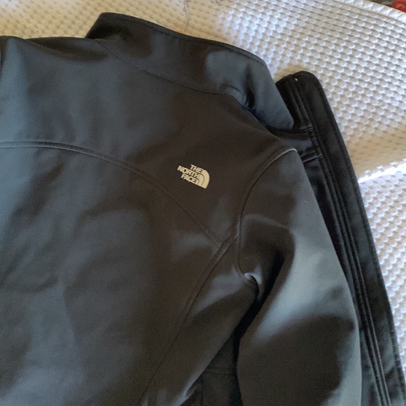 North Face black light weight jacket 🍁 - Picture 9 of 10